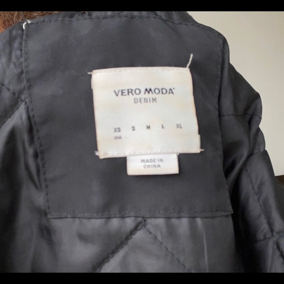 Verá Moda Black Jacket - Picture 2 of 2